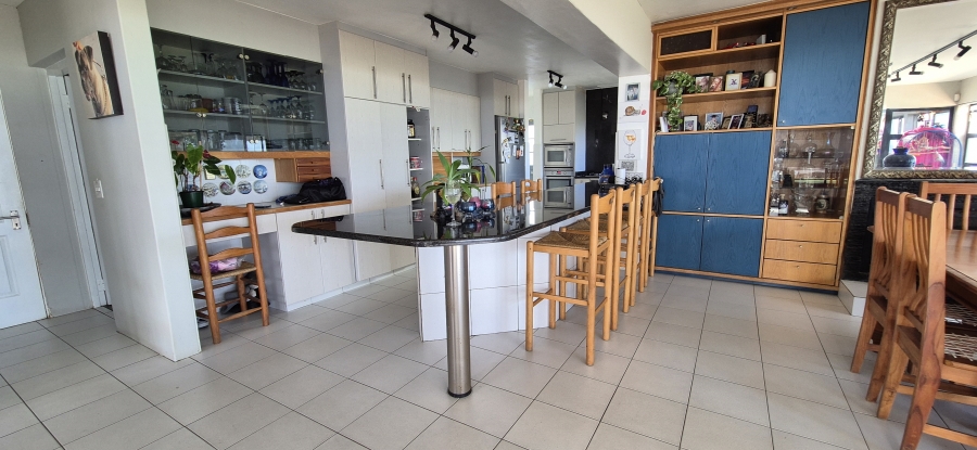 4 Bedroom Property for Sale in Van Riebeeckstrand Western Cape